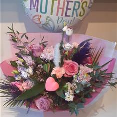 Mothers Day Bouquet and Balloon